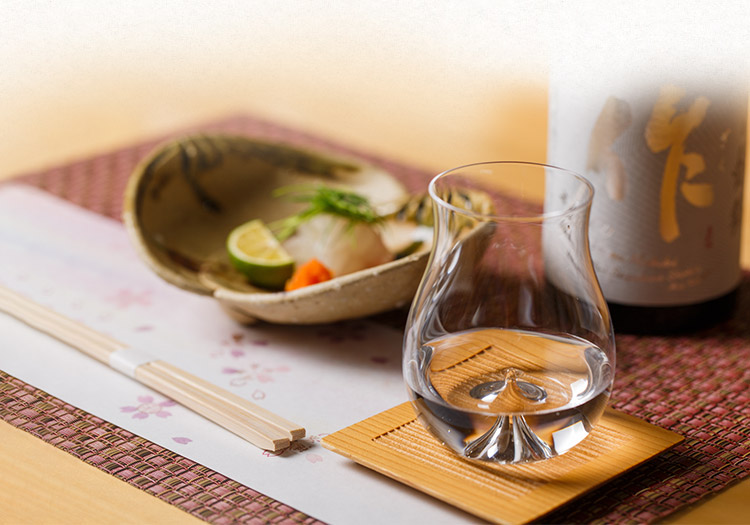 お料理に添える華やかな日本酒